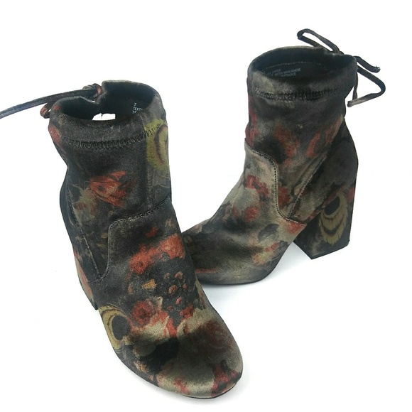 A new day size  booties - Picture 2 of 4